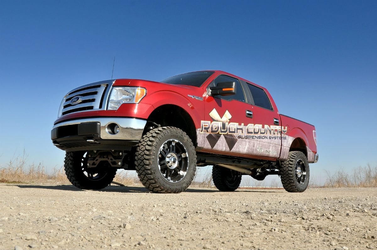 Ford F-150 Suspension Lift Kit - Rough Country - 6 Inch Lift Kit | M1 Struts/M1 - '09-'10